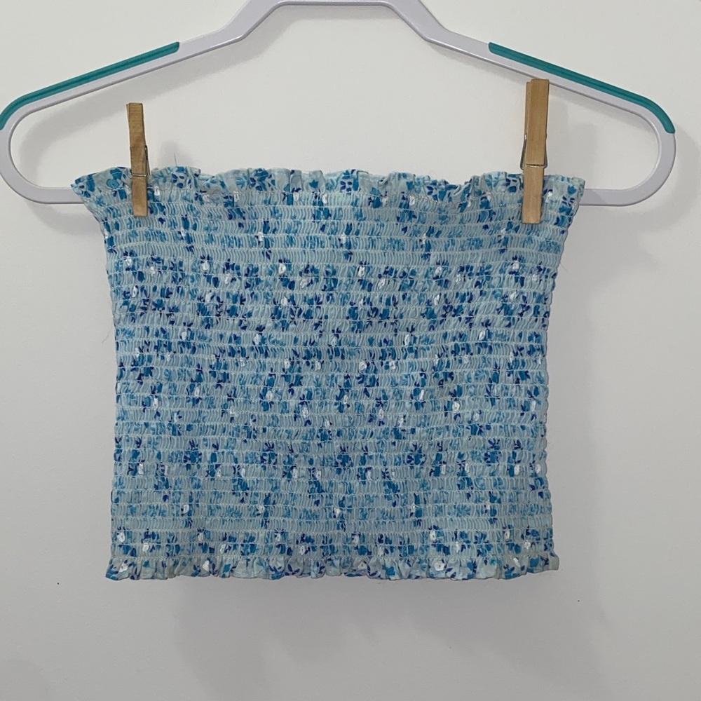 Stylish Blue Floral Smocked Crop Top